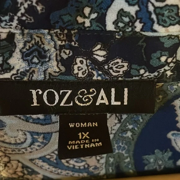 Roz & Ali 1X Paisley Button Down Blouse Blue Green Boho Flowy Women Plus Top - Picture 2 of 14
